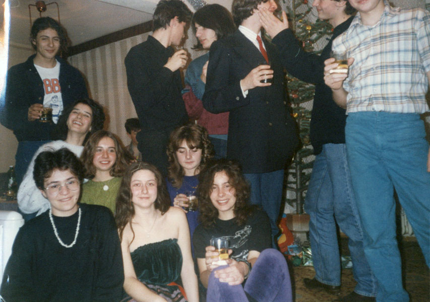 Dec 92_Petrecere Cristina 2.jpg